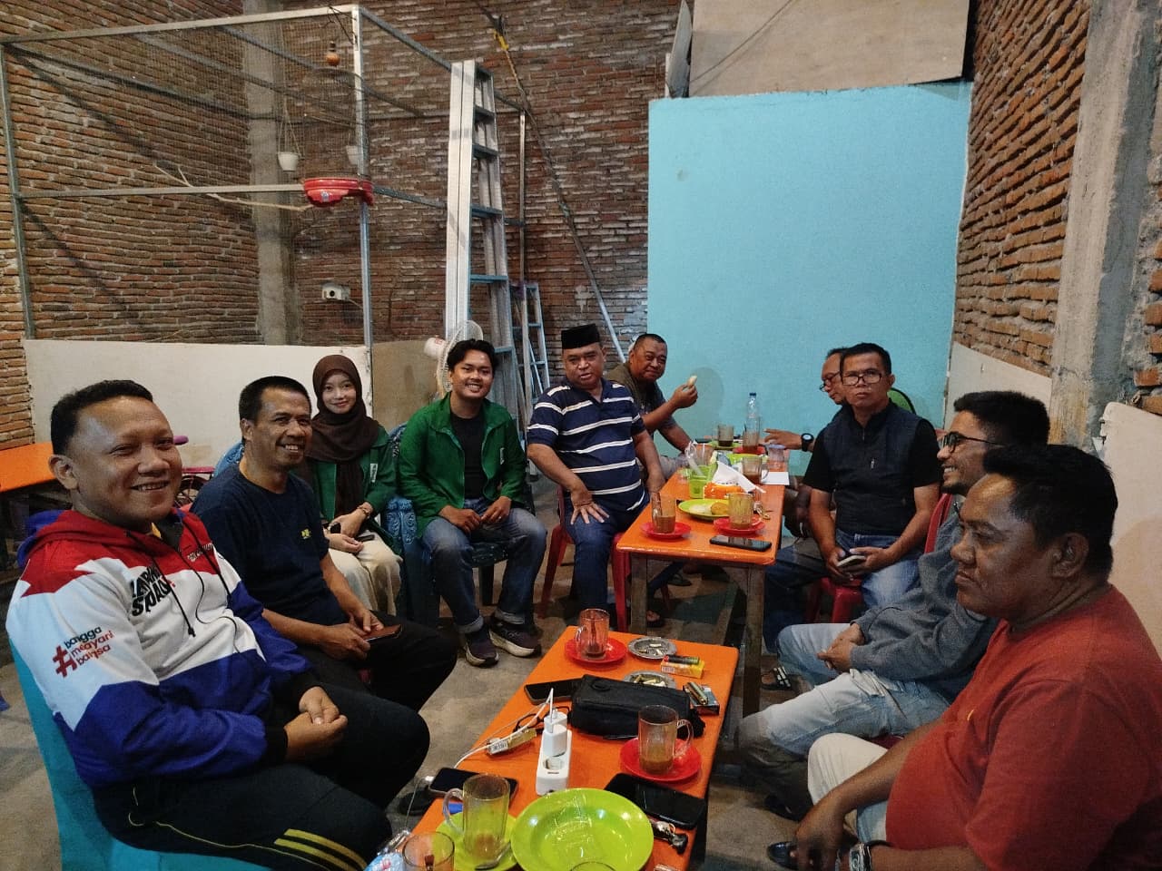Malam di Kedai Wedang Jahe, KKN UINAM Posko 4 Matangkan Launching Inovasi “Blue Carbon Website” di Kelurahan Lembang